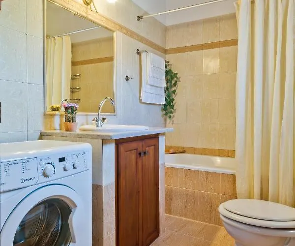 Symone Case de vacanță Afiartis